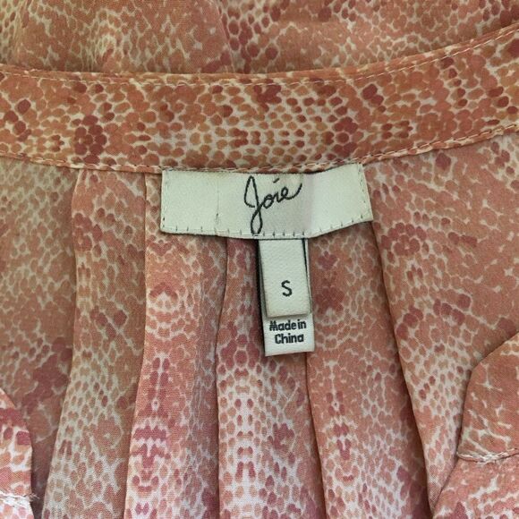 Joie 100% Silk Sleeveless Blouse Snakeskin Print Peach Size Small - Picture 5 of 9